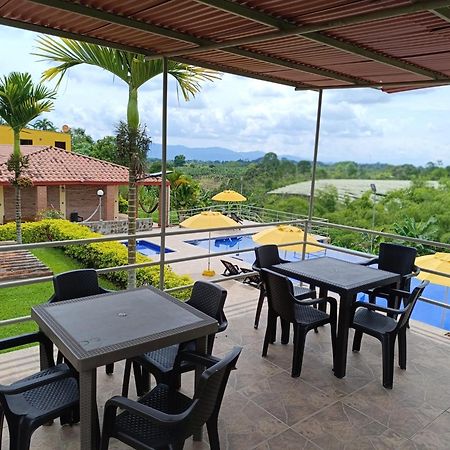 Hotel Campestre Los Mangos Quimbaya Kültér fotó