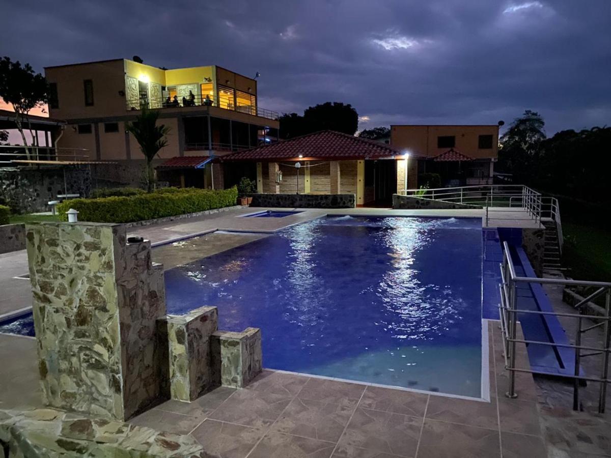 Hotel Campestre Los Mangos Quimbaya Kültér fotó