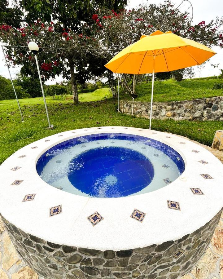 Hotel Campestre Los Mangos Quimbaya Kültér fotó