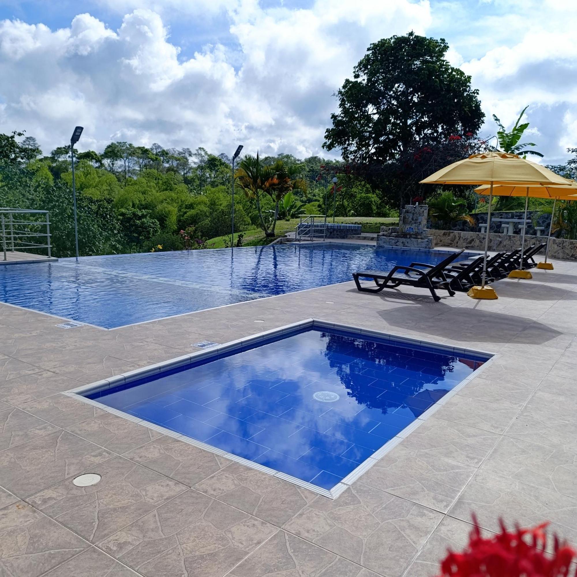 Hotel Campestre Los Mangos Quimbaya Kültér fotó