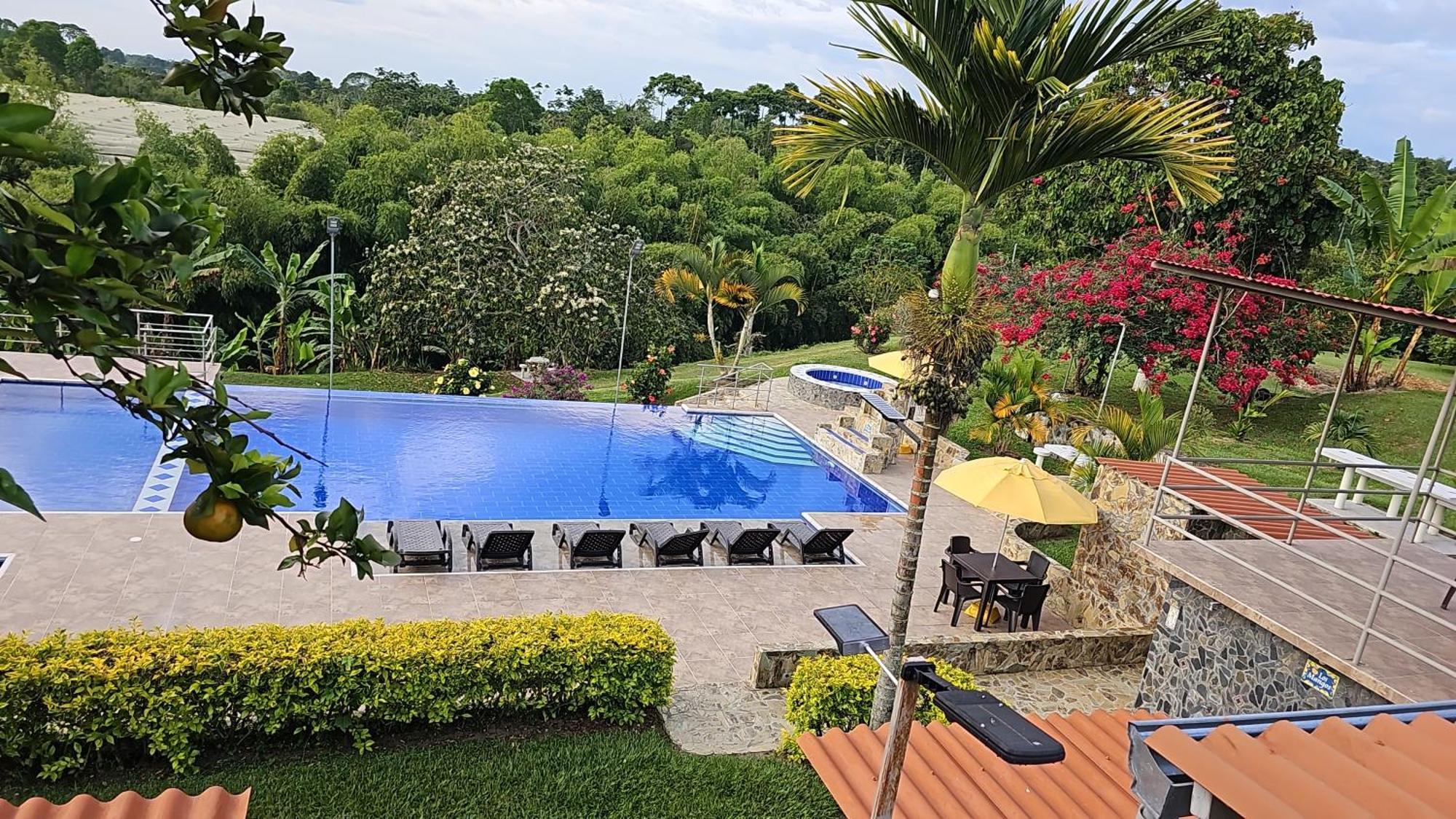 Hotel Campestre Los Mangos Quimbaya Kültér fotó